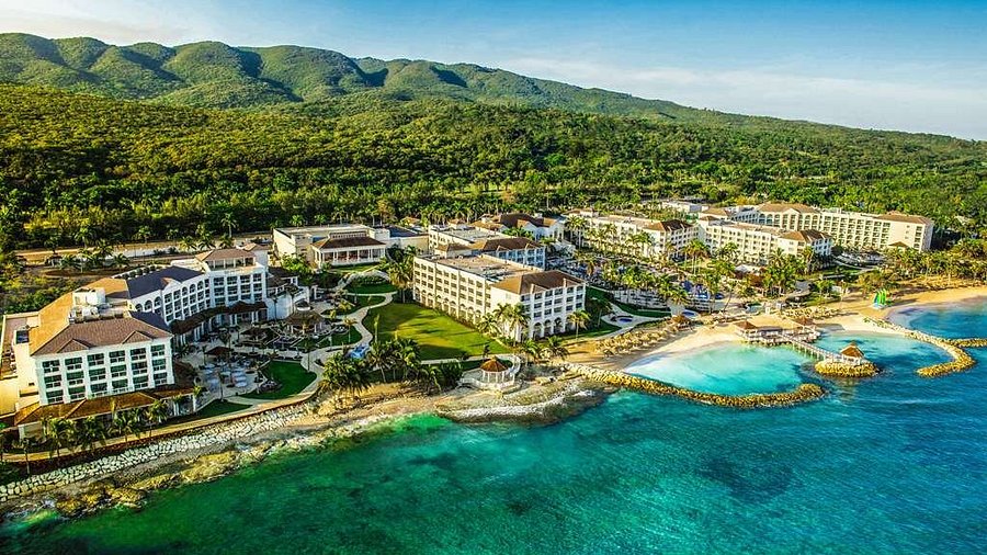 Hyatt Ziva Rose Hall family-friendly all-inclusive resort in Jamaica with expansive pools, water park, and beachfront location.